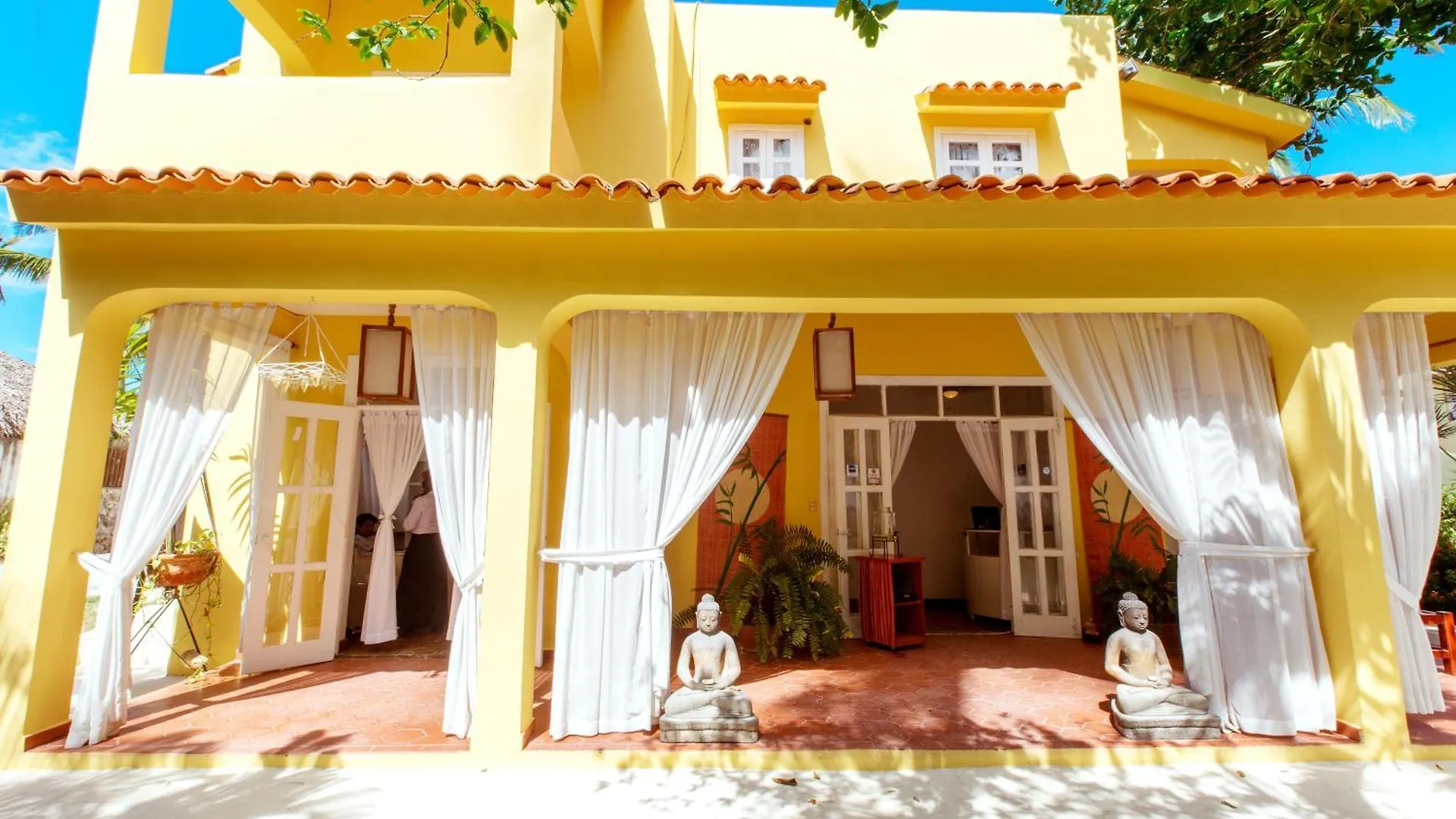 Ducassi Suites Rooftop Pool - Beach Club And Spa Punta Cana Hotel